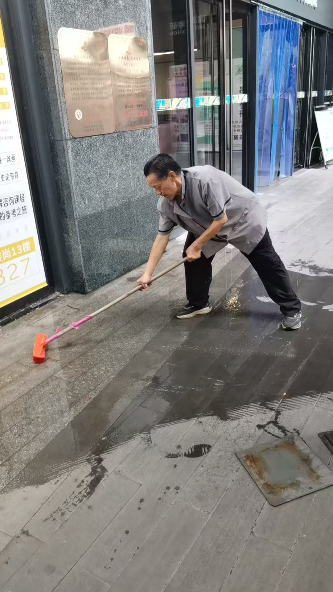 每一份坚守,都是城市的温度