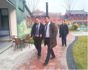 对内抓管理，对外树形象